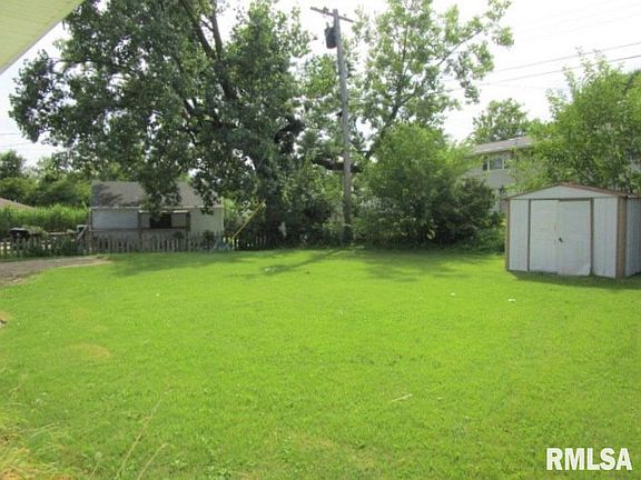 3rd image of 5641 N Renwood Ave
