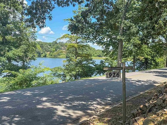 4th image of 1926 Waterside Dr