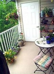 Relax on the balcony.