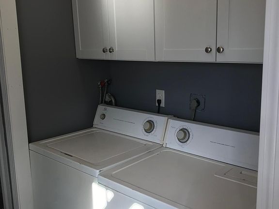 3rd image of 84 Fairfield Dr