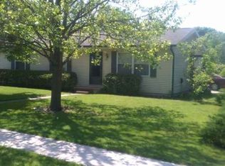 603 McLean St, Gridley, IL 61744