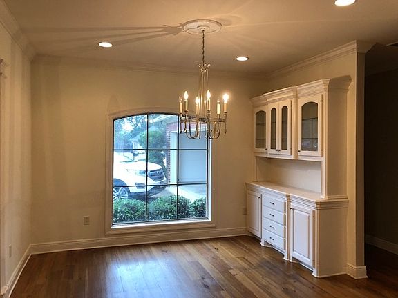 4th image of 111 Bear Creek Ct