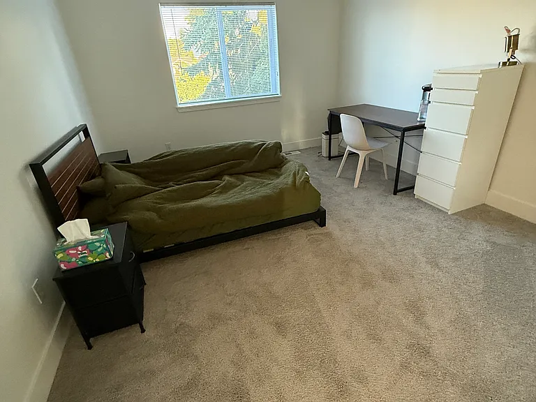 furnished room for rent
