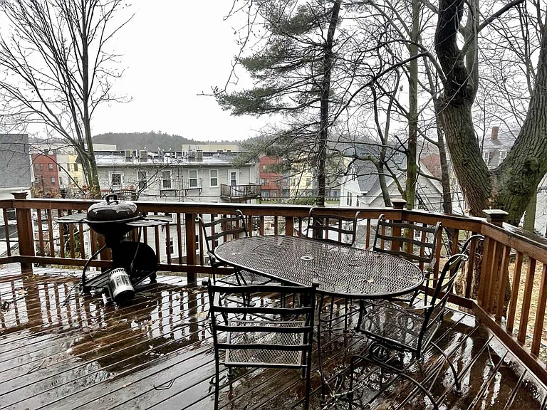 Wenham St — Photo 24