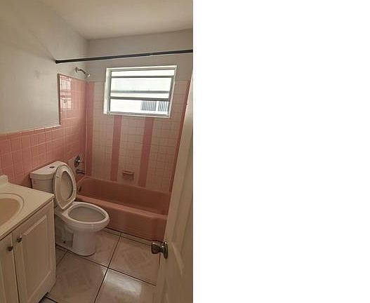 5th image of 1999 NE 168th St #5