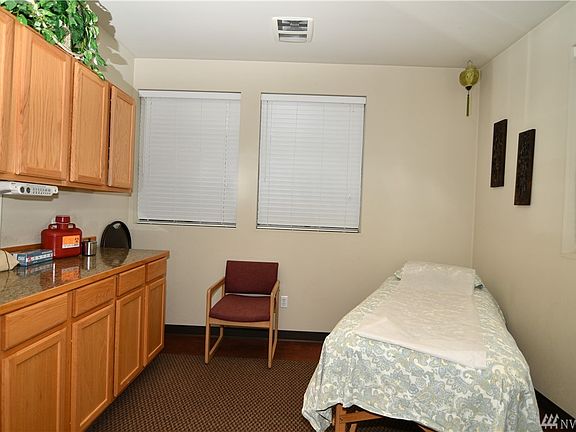 5th image of 204 Pinehurst Dr SW Suite 101