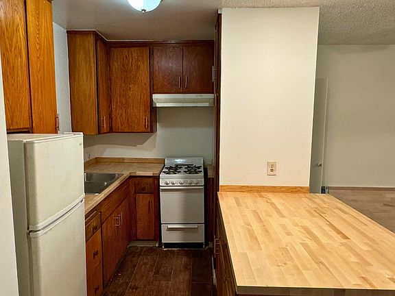 3rd image of 275 Lucas Ave APT 4