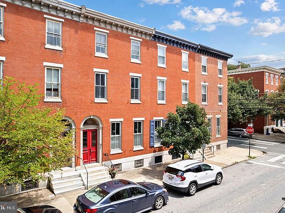 2nd image of 2005 Wallace St #1