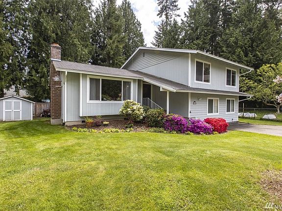 2nd image of 2167 NE Bartre Ct