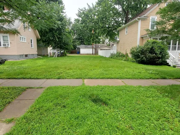 1071 Sherburne Ave, Saint Paul, MN 55104