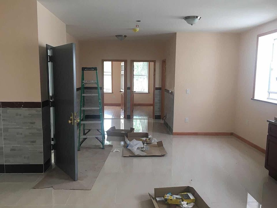 1st image of 225 Bay 11th St Fl 2
