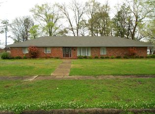1209 4th St, Earle, AR 72331