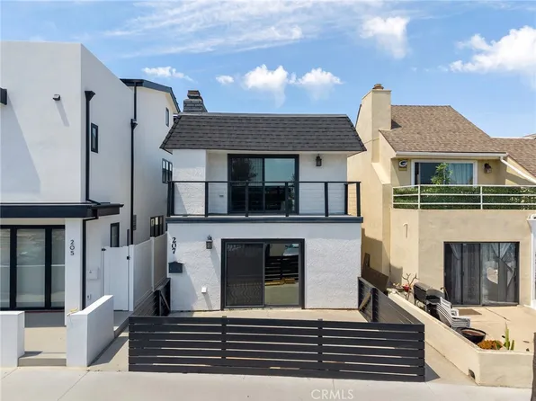 207 28th St, Newport Beach, CA 92663