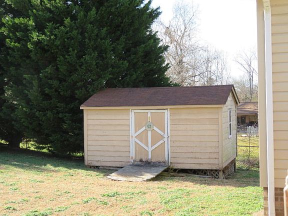 3rd image of 7007 Richmond Dr