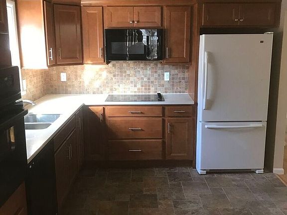 5th image of 1605 Zurich Dr