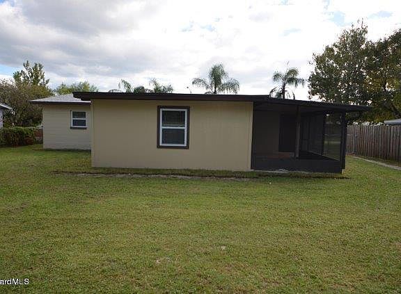 4th image of 1930 Oakwood Dr