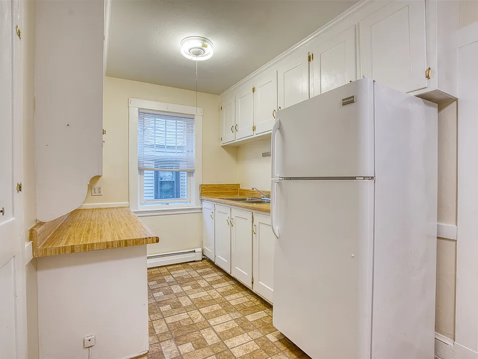 29 Channing St #4