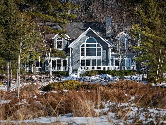 4th image of 2715 Bay Harbor Club Ln