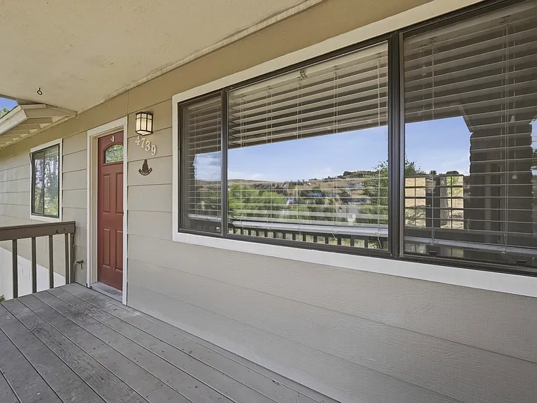 4739 E Julie Dr — Photo 3