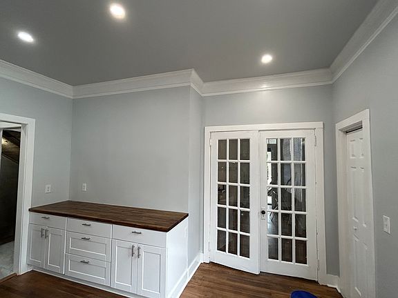 3rd image of 171 Carlisle St