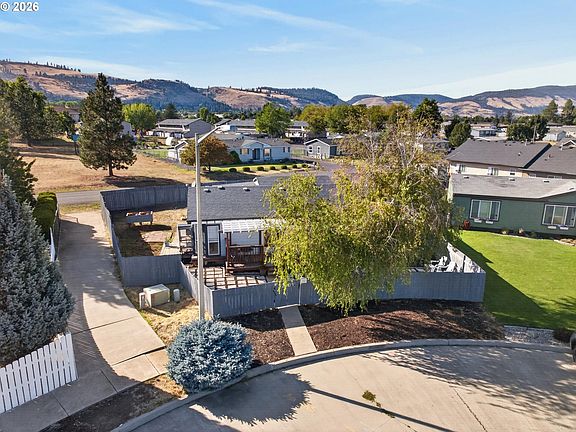 5th image of 2201 Terra Lea Ct