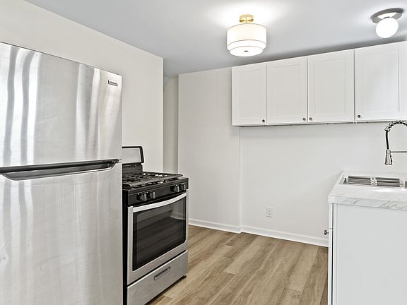 5th image of 1725 E Frankfort St #1725
