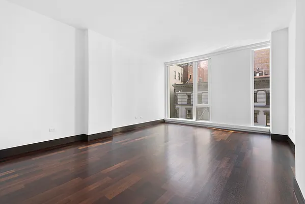 Rented by Extell Marketing Group LLC | media 21