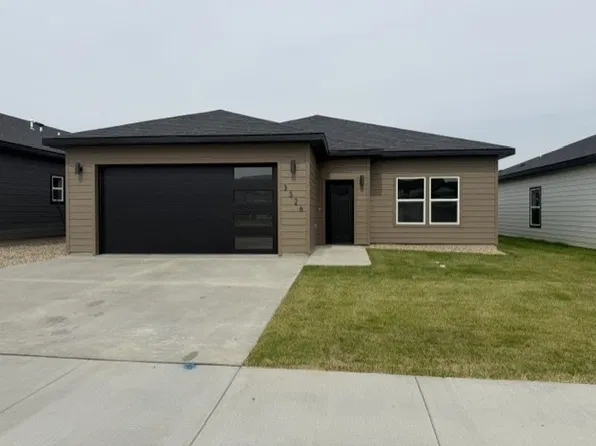 3326 34th St W, Williston, ND 58801