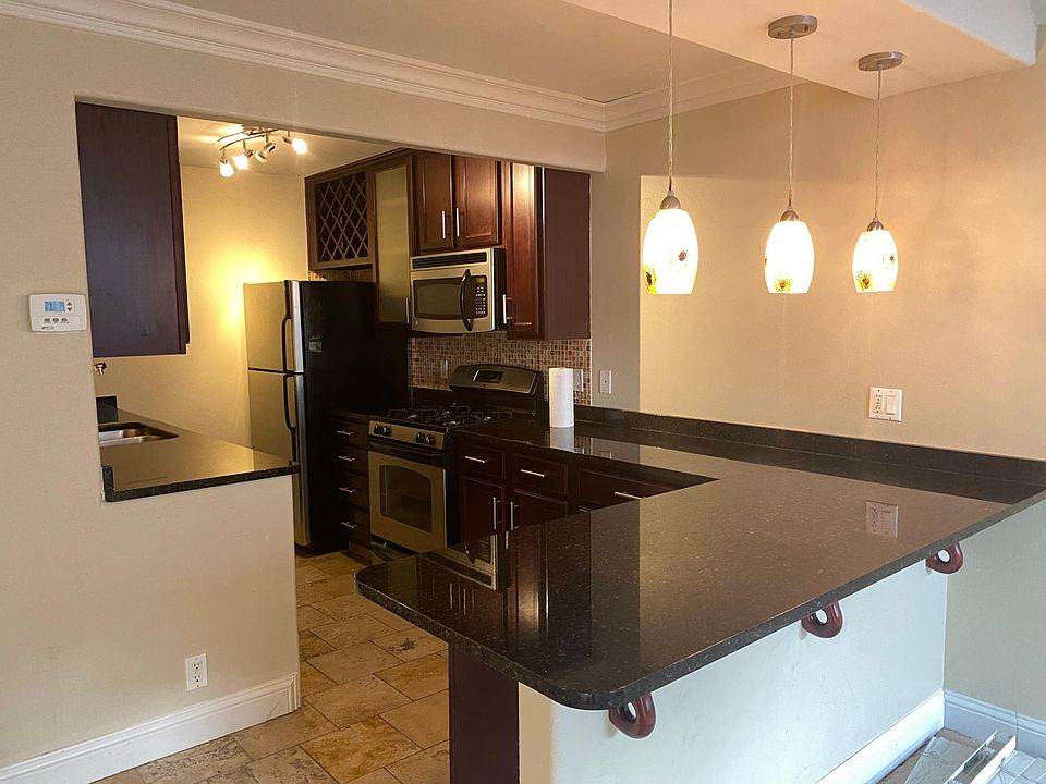 1st image of 700 E 8th St Unit 8G
