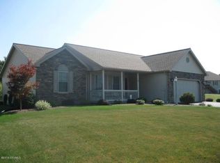 13 Rolling Ridge Dr, Milton, PA 17847