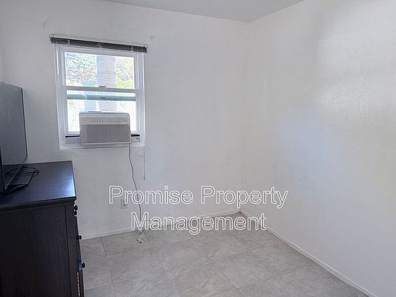 4th image of 303-307 S Myers St #305-A