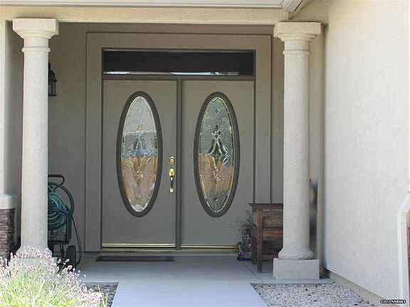 2nd image of 1419 Arlen Ln