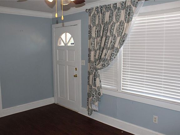 4th image of 1933 Middleton Rd