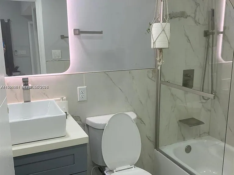 2242 Polk St #2 — Photo 6