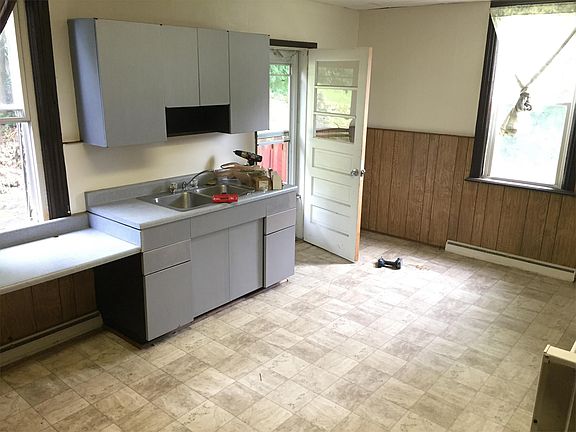 Large Eat in Kitchen