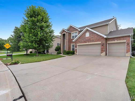 3rd image of 612 Wyndview Dr