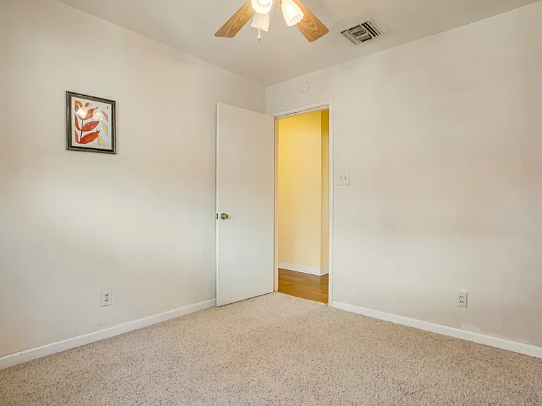 2545 Dewitt Ave — Photo 18