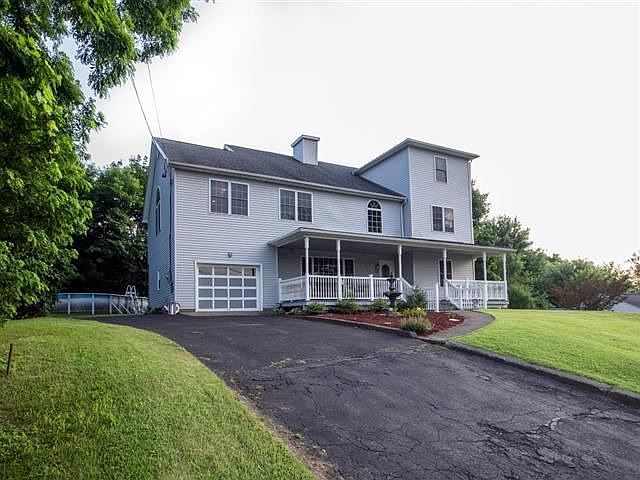 2nd image of 139 Tammany St