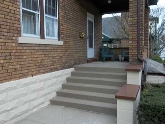 3rd image of 1120 Olivia Ln