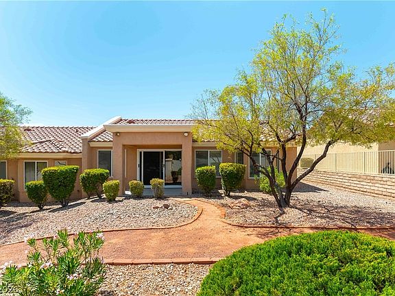 3rd image of 10044 Bundella Dr