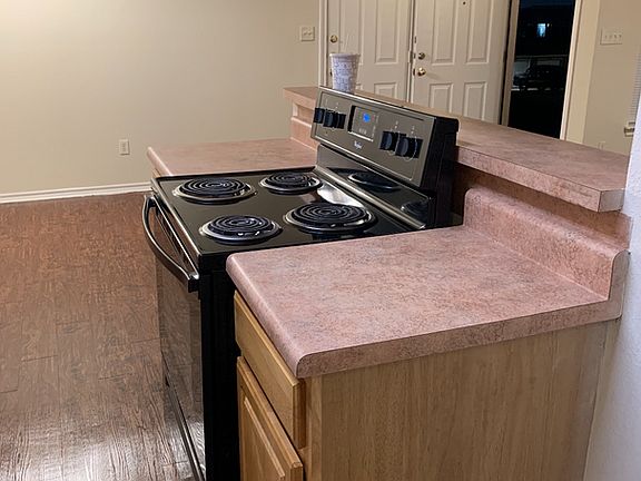 5th image of 8157 Marydean Ave