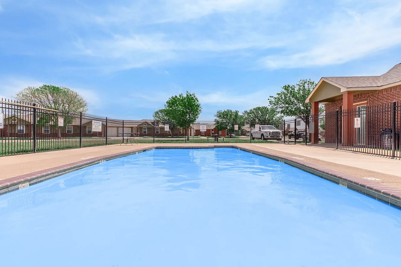 Amarillo Greentree Village — Photo 1