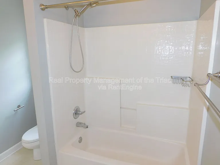 2804 Mitchell Wood Dr — Photo 13