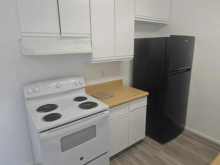 3242 W Orange Ave #6 — Photo 4