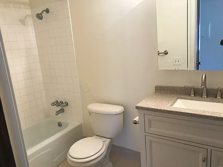 601 17th Ave N #24 — Photo 7