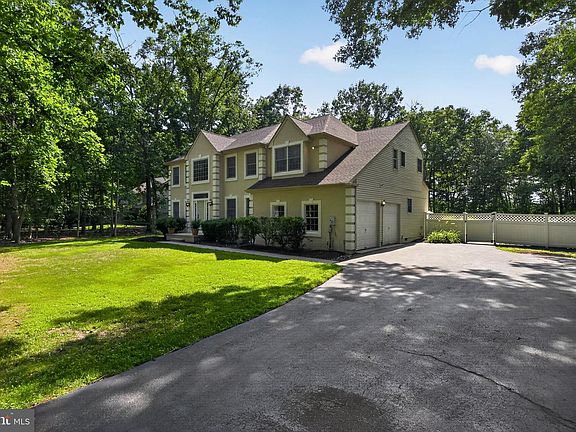 3rd image of 119 Winchester Way