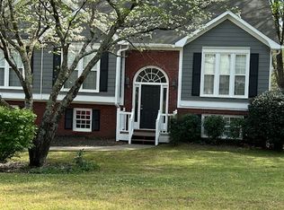 210 Maplelake Dr, Acworth, GA 30101