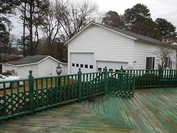 5th image of 1200 E 10th St