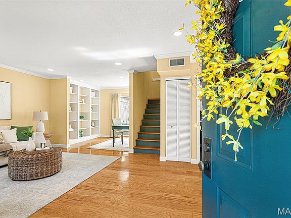 2nd image of 9044 W Swan Cir