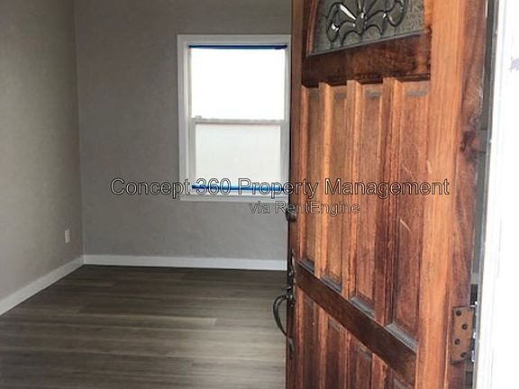 4th image of 1061 E Market St
